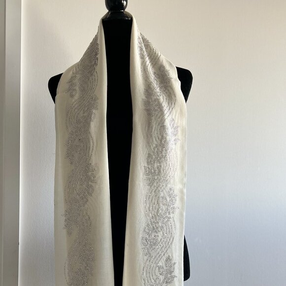 White Pashmina | Pure Cashmere | lightweight scarf | Formal elegant wear wrap - Picture 6 of 11